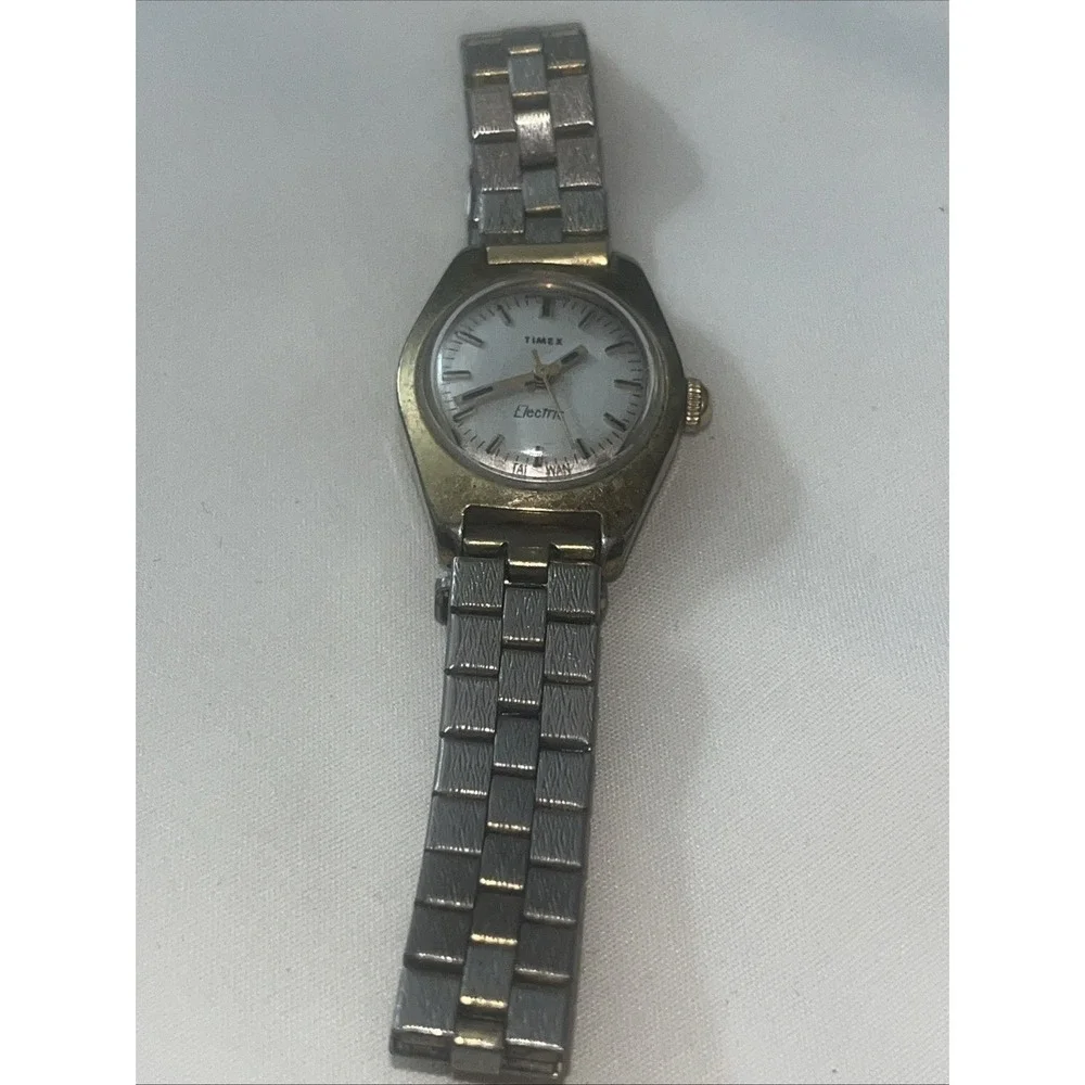 Vintage Timex Electric Ladies Watch Analog‎ Gold Tone Wrist Tested Needs Battery